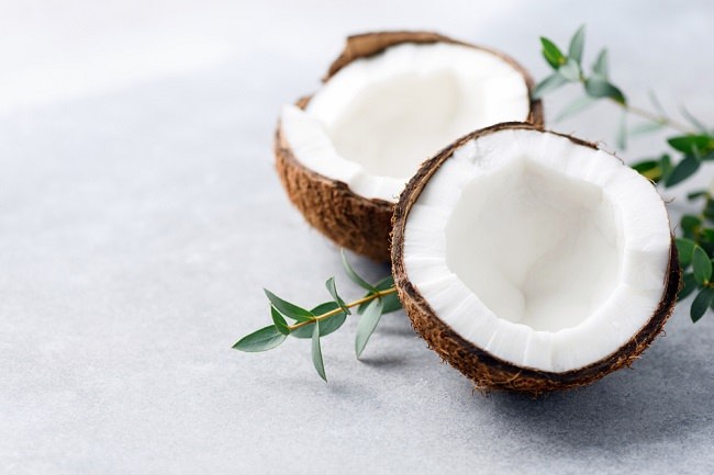 Fungsi Kulit Kelapa Tua Potensi Tersembunyi yang Bernilai Guna
